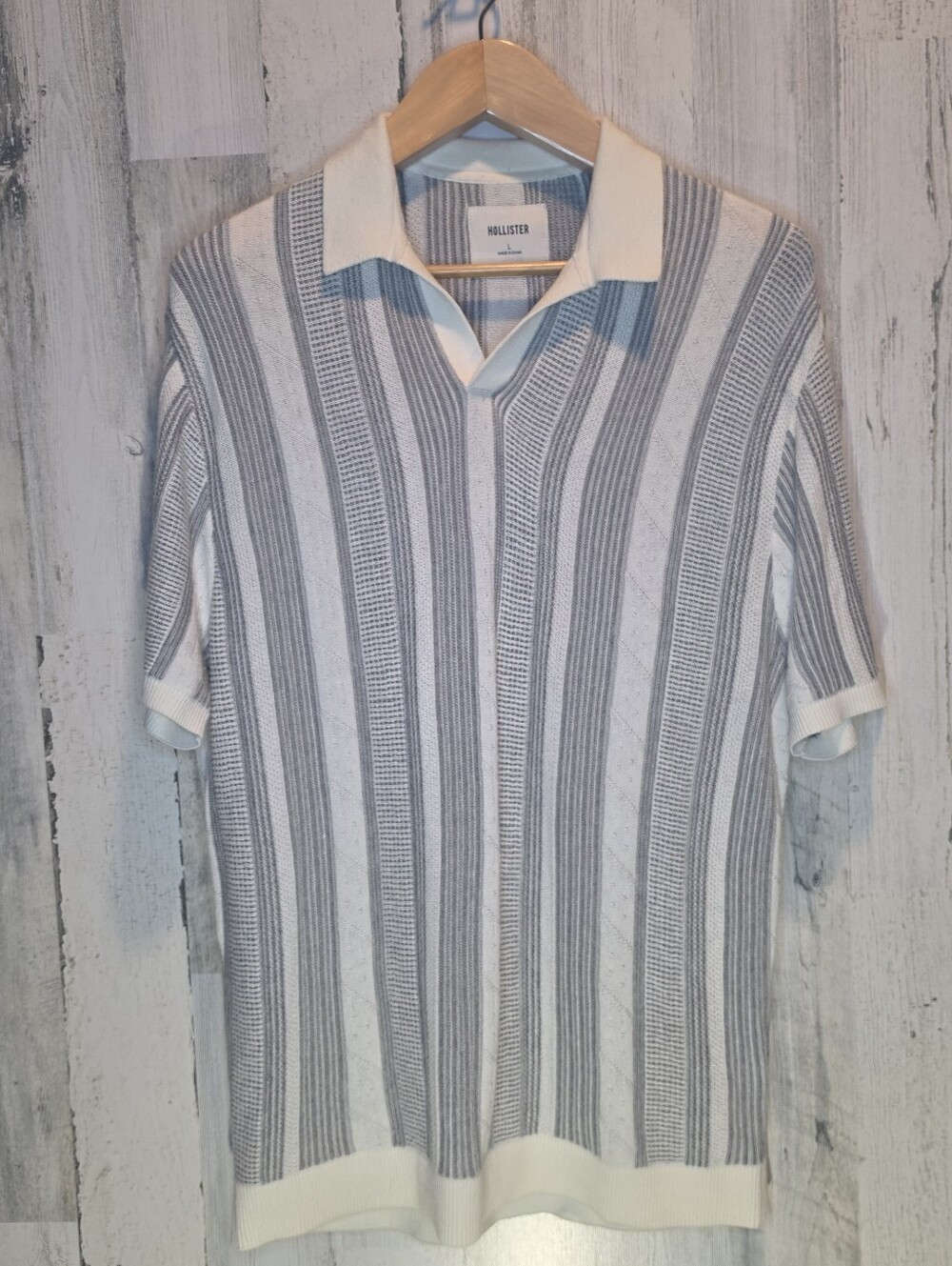 Hollister Mens Large Knit Polo Shirt Gray White Striped Open Stitch Retro Preppy
